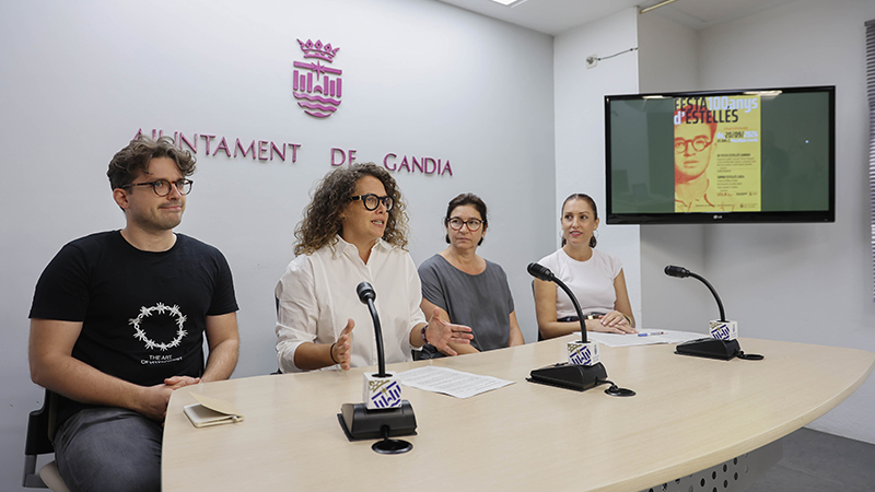 Gandia celebra el centenari d'Estellés amb una gran festa popular