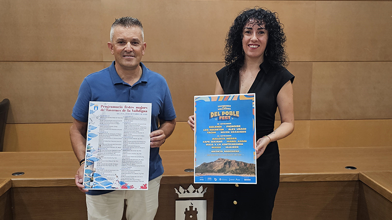 L’alcaldessa Lara Romero i el regidor de Festes, Carlos Torres.