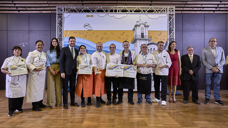  El Concurs Internacional de Fideuà de Gandia s'ha convertit en un dels esdeveniments gastronòmics més importants de la Comunitat Valenciana